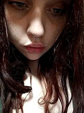 Snapshot of persefone97 chatting on 02-08-25, 02:36 persefone97 online show from 02-08-25, 02:36