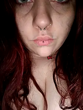 Snapshot of persefone97 chatting on 02-11-25, 06:33 persefone97 online show from 02-11-25, 06:33