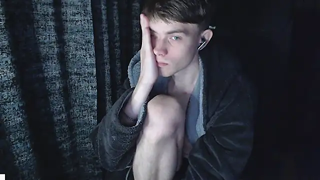 Student Oliver online show from 11-14-25, 07:01