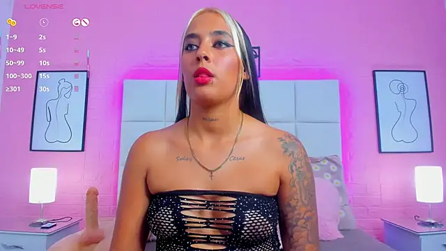 charlotte kisss online show from 06-28-26, 01:00