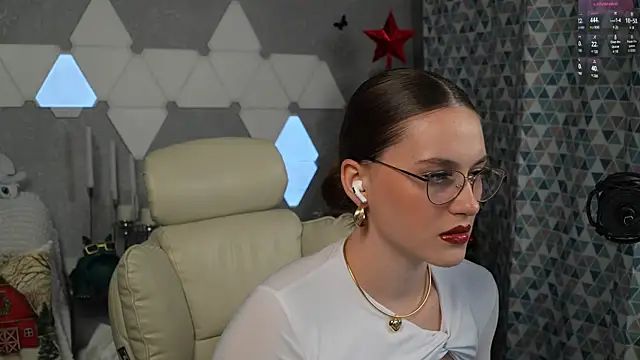 HarleyDeess online show from 12-11-24, 10:49