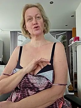 Snapshot of MarleneBloem chatting on 03-06-26, 11:06 MarleneBloem online show from 03-06-26, 11:06