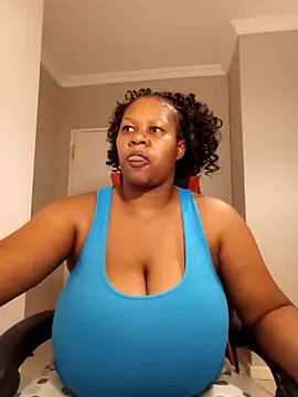 Snapshot of bustylisa1983 chatting on 02-15-25, 02:22 bustylisa1983 online show from 02-15-25, 02:22