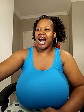 Snapshot of bustylisa1983 chatting on 02-19-25, 08:44 bustylisa1983 online show from 02-19-25, 08:44