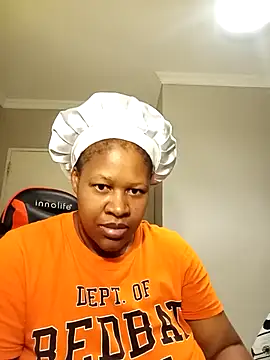 Snapshot of bustylisa1983 chatting on 02-25-25, 05:58 bustylisa1983 online show from 02-25-25, 05:58