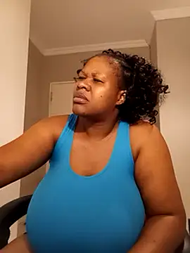 Snapshot of bustylisa1983 chatting on 03-03-25, 01:31 bustylisa1983 online show from 03-03-25, 01:31