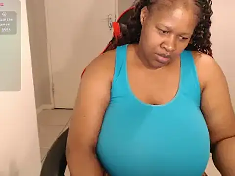 Snapshot of bustylisa1983 chatting on 03-10-25, 03:09 bustylisa1983 online show from 03-10-25, 03:09