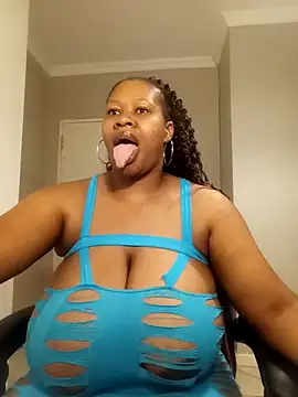 Snapshot of bustylisa1983 chatting on 03-11-25, 04:43 bustylisa1983 online show from 03-11-25, 04:43