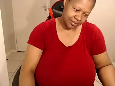 Snapshot of bustylisa1983 chatting on 10-28-25, 06:17 bustylisa1983 online show from 10-28-25, 06:17