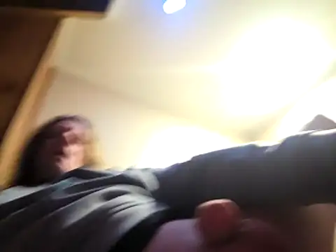 Travislovescum online show from 12-20-25, 07:37