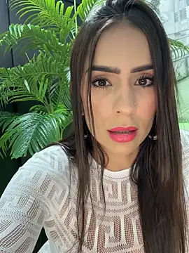 Mau White online show from 12-17-25, 10:49