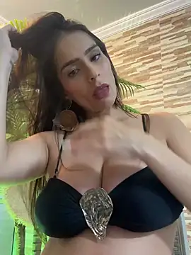 Snapshot of Mau_White chatting on 07-22-26, 10:01 Mau White online show from 07-22-26, 10:01