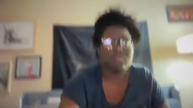 Snapshot of Yagurl__west chatting on 03-23-25, 06:05 Yagurl west online show from 03-23-25, 06:05