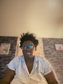 Snapshot of Yagurl__west chatting on 11-19-25, 04:12 Yagurl west online show from 11-19-25, 04:12