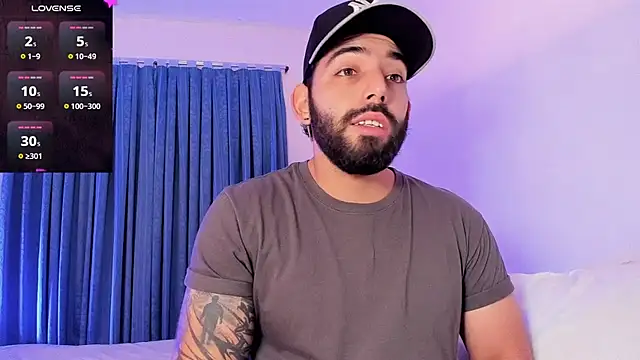 Snapshot of leo_thewolf_ chatting on 10-20-25, 07:47 leo thewolf online show from 10-20-25, 07:47