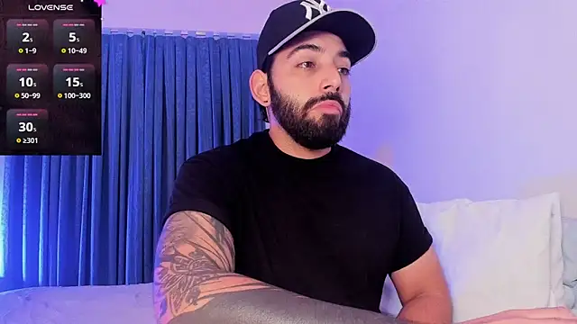 Snapshot of leo_thewolf_ chatting on 11-08-25, 07:45 leo thewolf online show from 11-08-25, 07:45