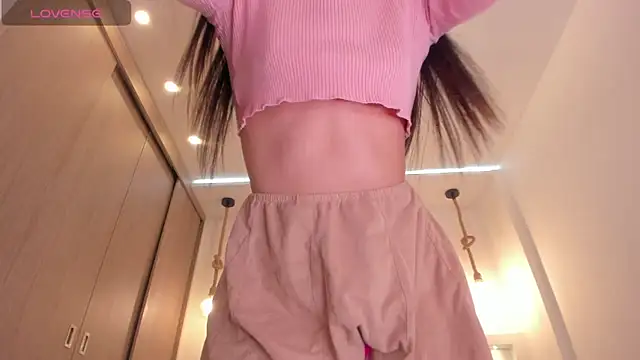 Snapshot of ambar-adaams chatting on 01-23-25, 10:22 ambar-adaams online show from 01-23-25, 10:22