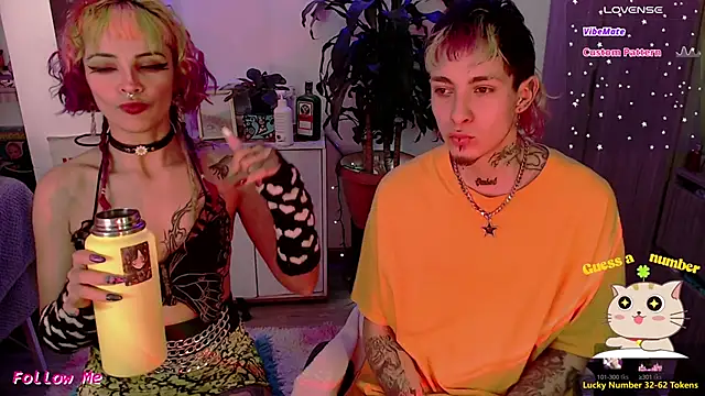 Snapshot of badeyes_crazygoat chatting on 09-29-25, 12:54 badeyes crazygoat online show from 09-29-25, 12:54