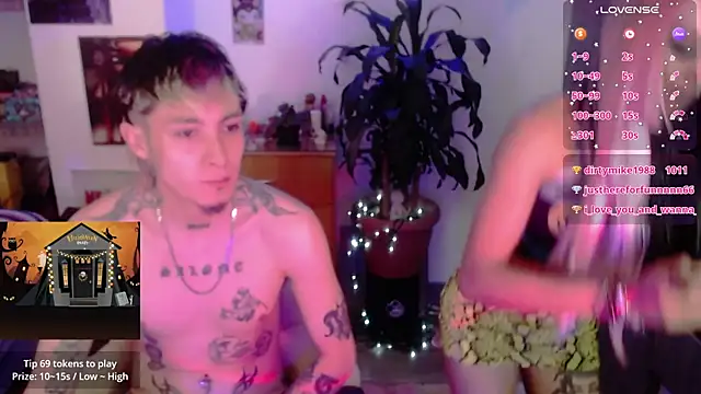 Snapshot of badeyes_crazygoat chatting on 10-24-25, 09:11 badeyes crazygoat online show from 10-24-25, 09:11