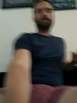 Snapshot of Zaddyfrank69 chatting on 05-18-26, 02:56 Zaddyfrank69 online show from 05-18-26, 02:56