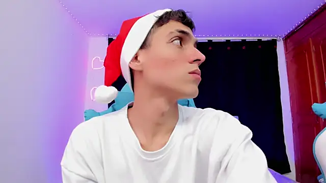 Snapshot of jake_and_joaquin chatting on 12-23-24, 02:35 jake and joaquin online show from 12-23-24, 02:35