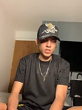 Snapshot of jake_and_joaquin chatting on 09-13-25, 05:18 jake and joaquin online show from 09-13-25, 05:18