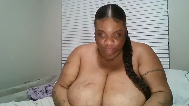 Snapshot of NaughtyHottieBBW chatting on 11-03-25, 11:26 NaughtyHottieBBW online show from 11-03-25, 11:26