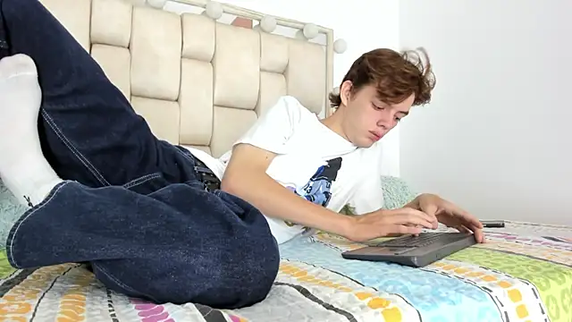 Snapshot of daniel_hot03 chatting on 11-01-25, 01:35 daniel hot03 online show from 11-01-25, 01:35