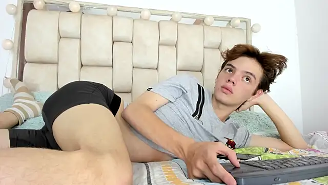 Snapshot of daniel_hot03 chatting on 11-10-25, 08:30 daniel hot03 online show from 11-10-25, 08:30