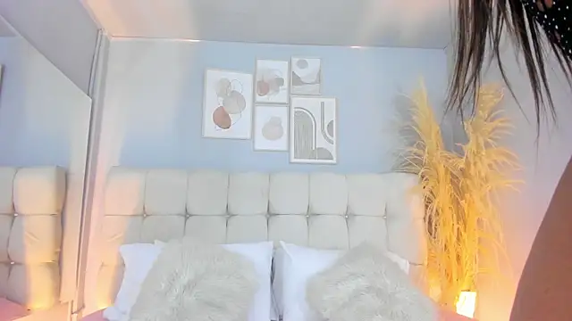 sofi potter  online show from 12-21-24, 01:26