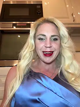 Snapshot of Kate-monroe chatting on 03-04-25, 07:43 Kate-monroe online show from 03-04-25, 07:43