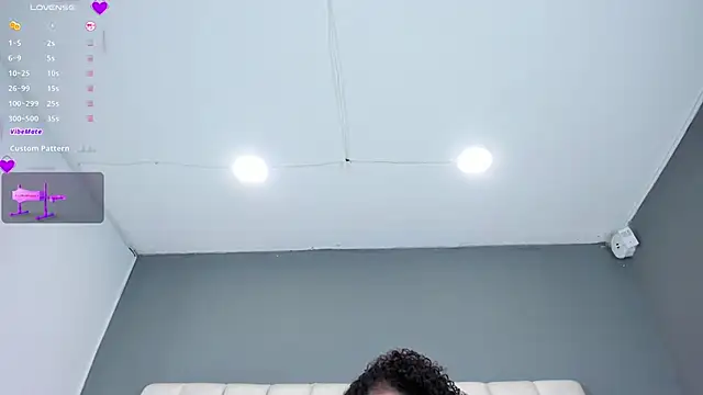 Snapshot of Ashleyy23x chatting on 03-07-25, 08:00 Ashleyy23x online show from 03-07-25, 08:00