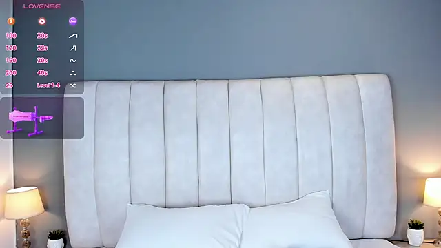 Snapshot of Ashleyy23x chatting on 10-08-25, 08:06 Ashleyy23x online show from 10-08-25, 08:06