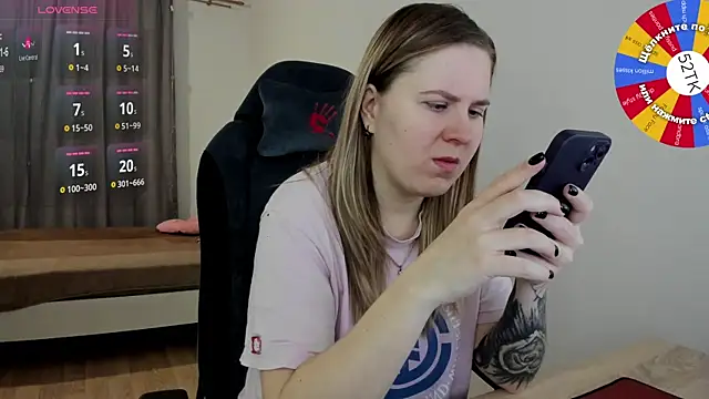 Olivia Munk online show from 02-20-25, 03:01