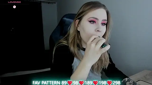 Olivia Munk online show from 03-13-25, 04:27