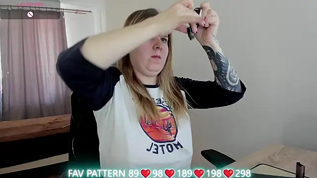 Olivia Munk online show from 03-22-25, 06:43