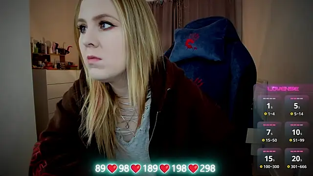 Olivia Munk online show from 09-24-25, 04:38