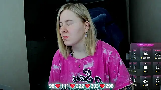 Olivia Munk online show from 03-29-26, 03:28