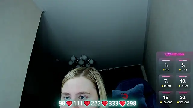 Olivia Munk online show from 04-11-26, 07:45