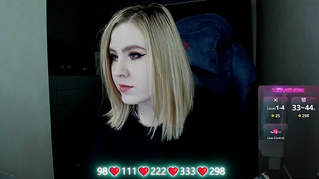 Olivia Munk online show from 04-25-26, 04:37