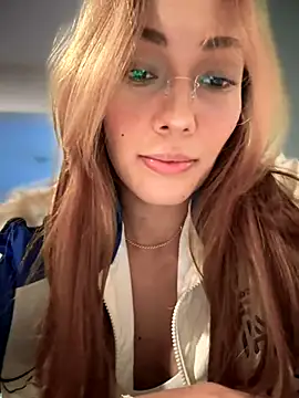 MichelleFerry  online show from 10-15-25, 01:06