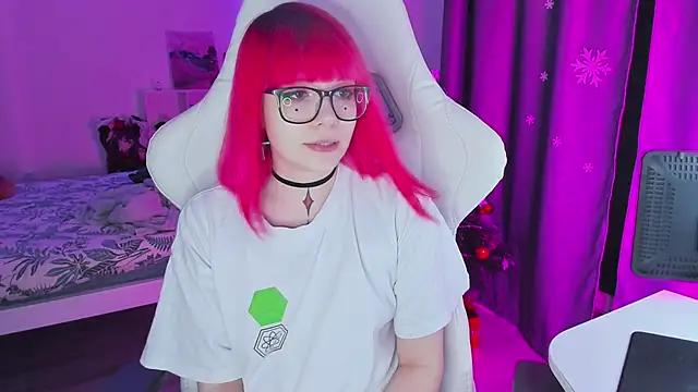 Snapshot of Yumi_Youkai chatting on 12-16-24, 04:02 Yumi Youkai online show from 12-16-24, 04:02