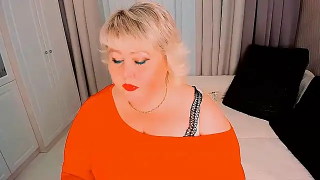 Snapshot of BIGTITSBBW chatting on 02-03-25, 06:39 BIGTITSBBW online show from 02-03-25, 06:39