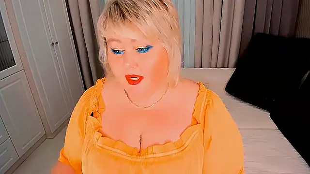 Snapshot of BIGTITSBBW chatting on 02-05-25, 07:20 BIGTITSBBW online show from 02-05-25, 07:20