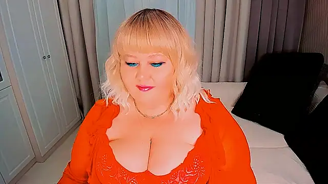Snapshot of BIGTITSBBW chatting on 03-11-25, 07:03 BIGTITSBBW online show from 03-11-25, 07:03