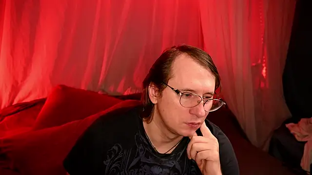 Snapshot of Claudia_and_elon_ chatting on 10-23-25, 04:56 Claudia and elon online show from 10-23-25, 04:56