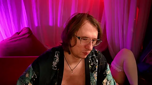 Snapshot of Claudia_and_elon_ chatting on 11-12-25, 02:56 Claudia and elon online show from 11-12-25, 02:56