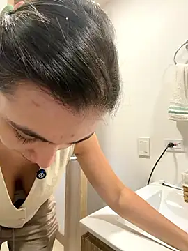 AnnaCastillo  online show from 01-12-26, 09:09