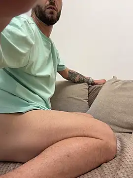 ElChapoGuzman95 online show from 02-10-26, 08:46