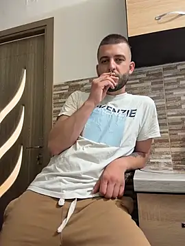 ElChapoGuzman95 online show from 04-25-26, 08:39